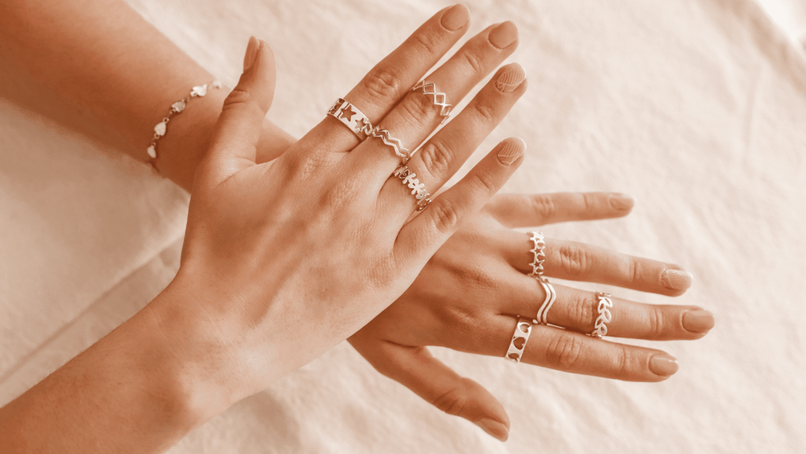6 vital tips to clean jewelry