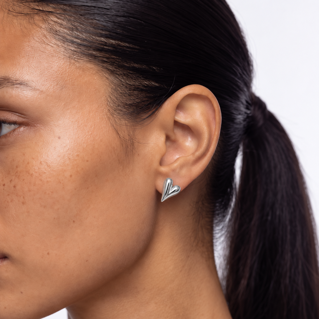 Merytaten mini hoop earrings with heart charm – byjoler